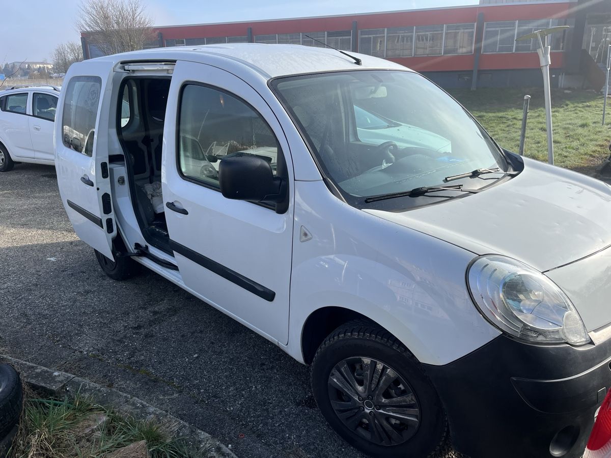 Renault Veicoli commerciali: White Renault Kangoo Van, Good Condition, Make Offer! – Usato da Neuchâtel venduto da rye_yyh2