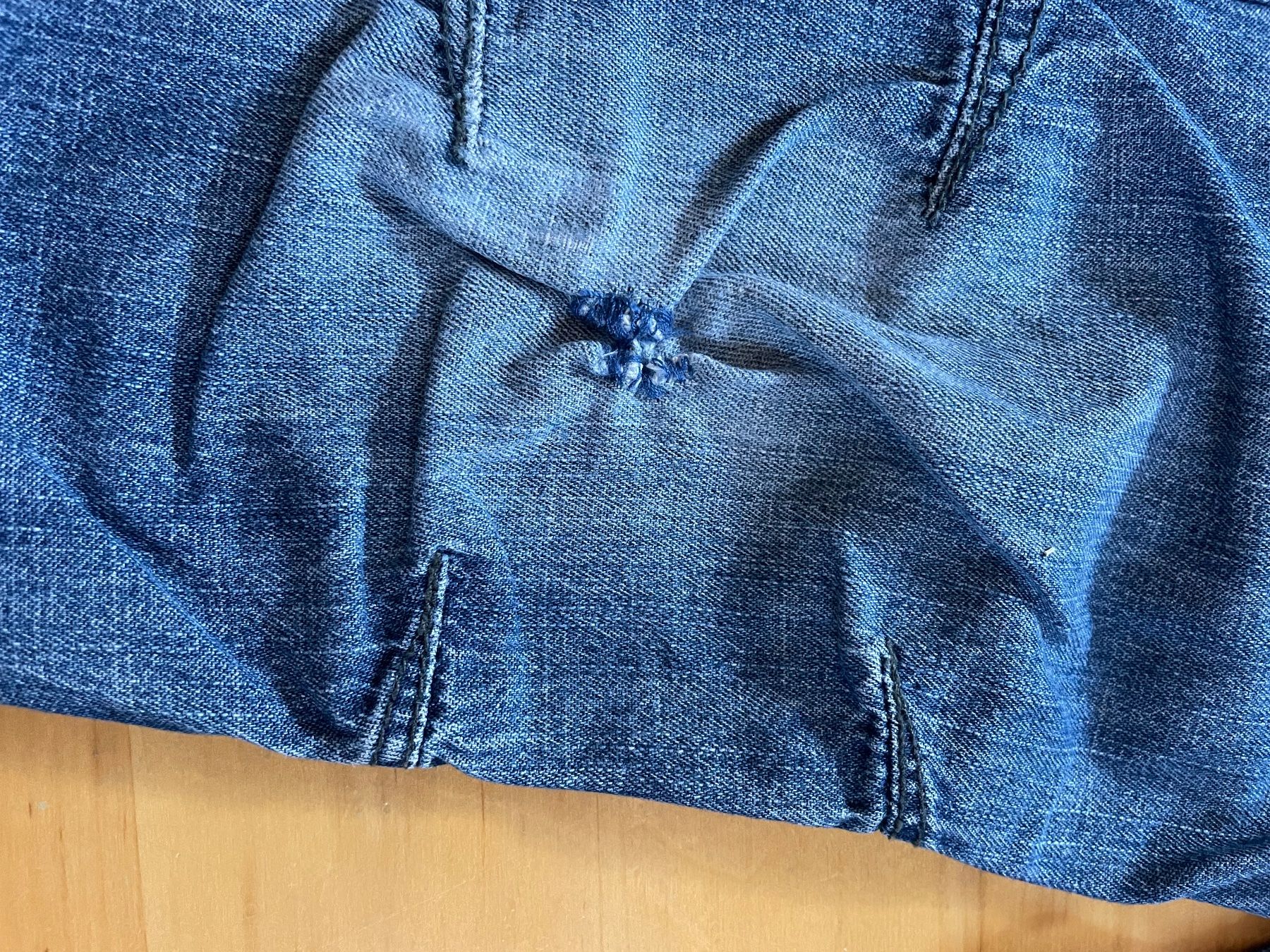 H&M Pantaloni: leichte Jeans Gr 98 – Usato da Hüntwangen venduto da fra_7nd2 3