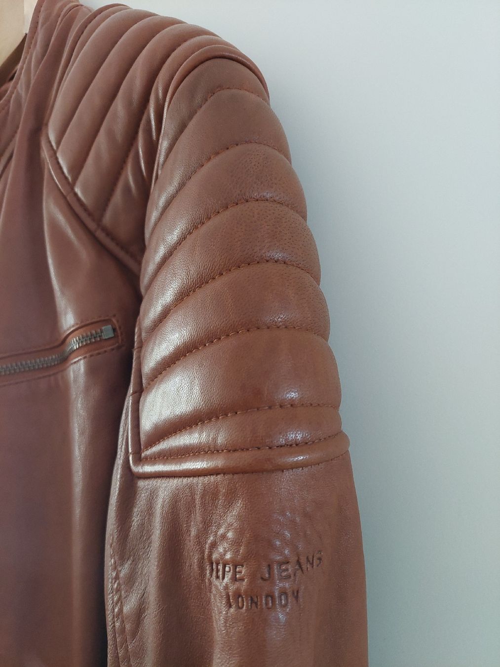 Pepe Jeans Vestes: Pepe Jeans Lamm-Lederjacke Grösse M – Neuf (Voir description) à Frauenfeld par sts123 2