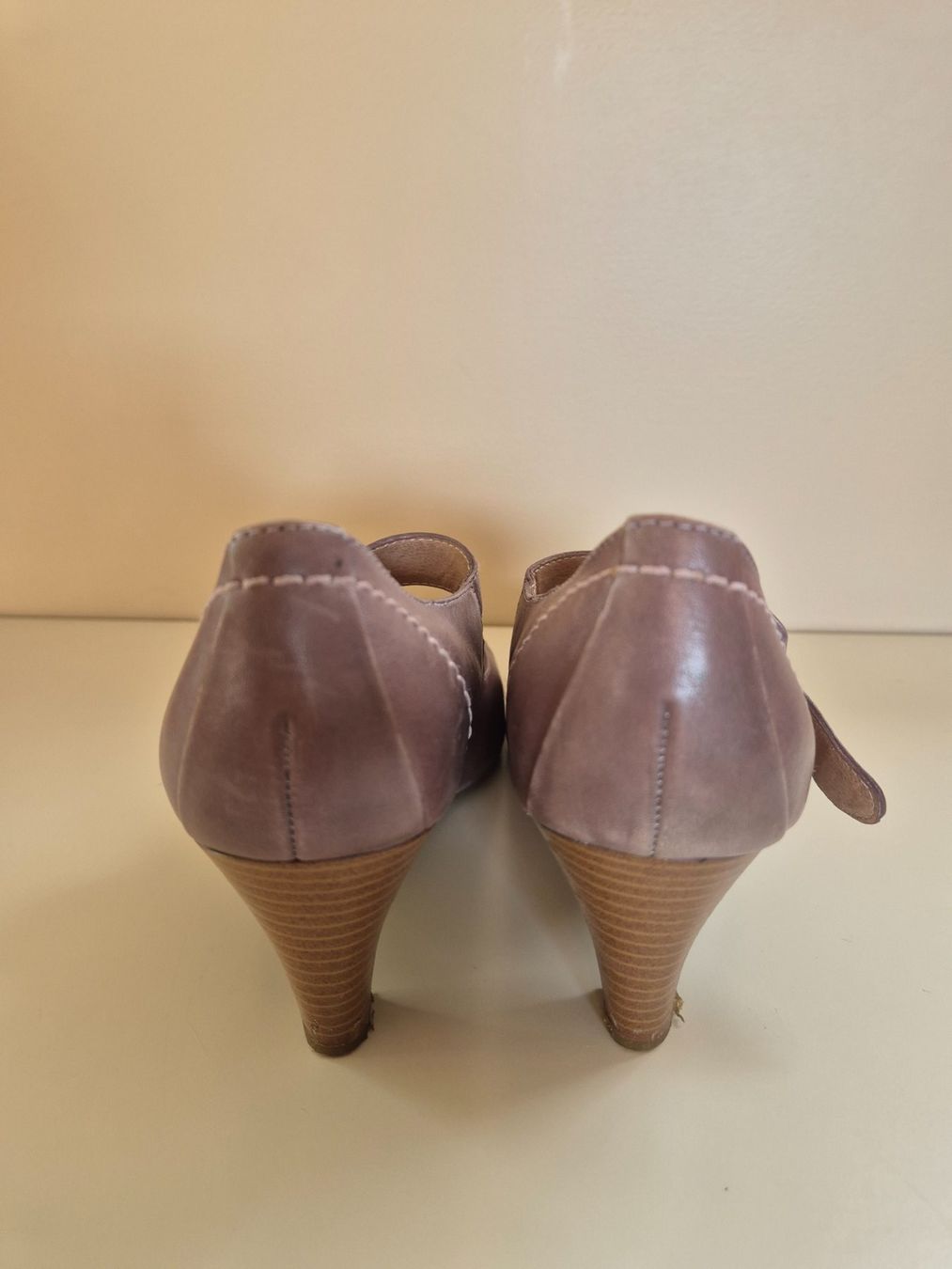 Scarpe da donna: Pumps, braun/beige, Gr. 38 – Usato da Dietikon venduto da grafad 3