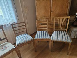 Holzstühle mit Polsterung 4 Stk. Gebraucht