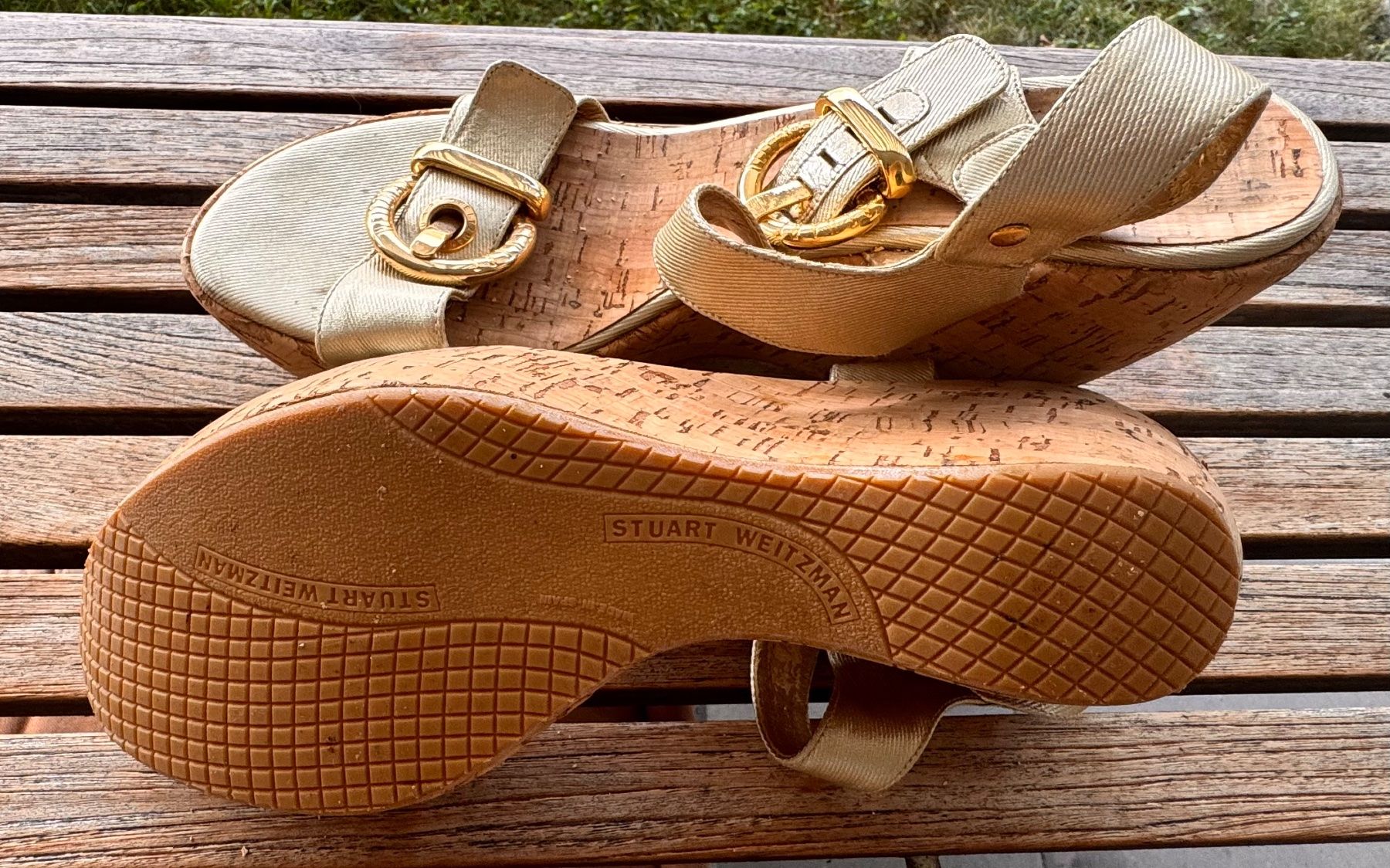 Stuart Weitzman Scarpe da donna: Stuart Weitzmann Sandalen gold mit Korksohle Gr. 38 – Usato da Baar venduto da 001loulou 3