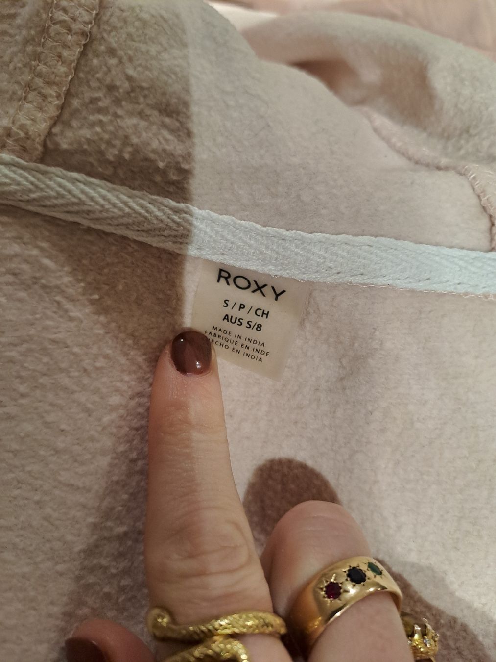 Roxy Giacche: Jacket Roxy rose et camouflage, taille S – Usato da Valeyres-sous-Montagny venduto da Romy. 2