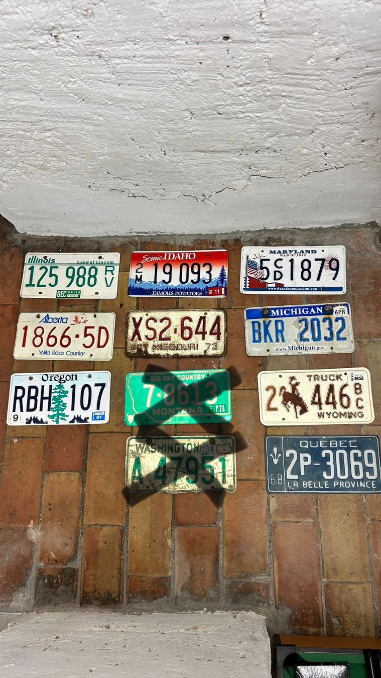 Insegne: Sammlung antike Nummernschilder 9 Schilder – Usato da Basel venduto da Tshabajuju