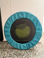 Kinder Trampolin mit Frosch Motiv blau gelb gebraucht