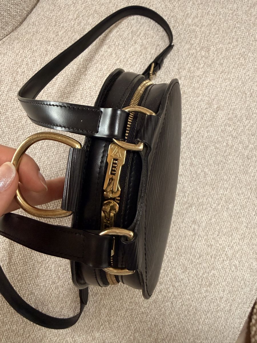 Louis Vuitton Zaini: Louis Vuitton Mabillon backpack, cuir Épi. Comme neuf! – Nuovo (secondo la descrizione) da Monnaz venduto da MDVintage 2