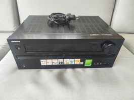 Heimkino, Onkyo Verstärker mit Harman Kardon Lautsprecher