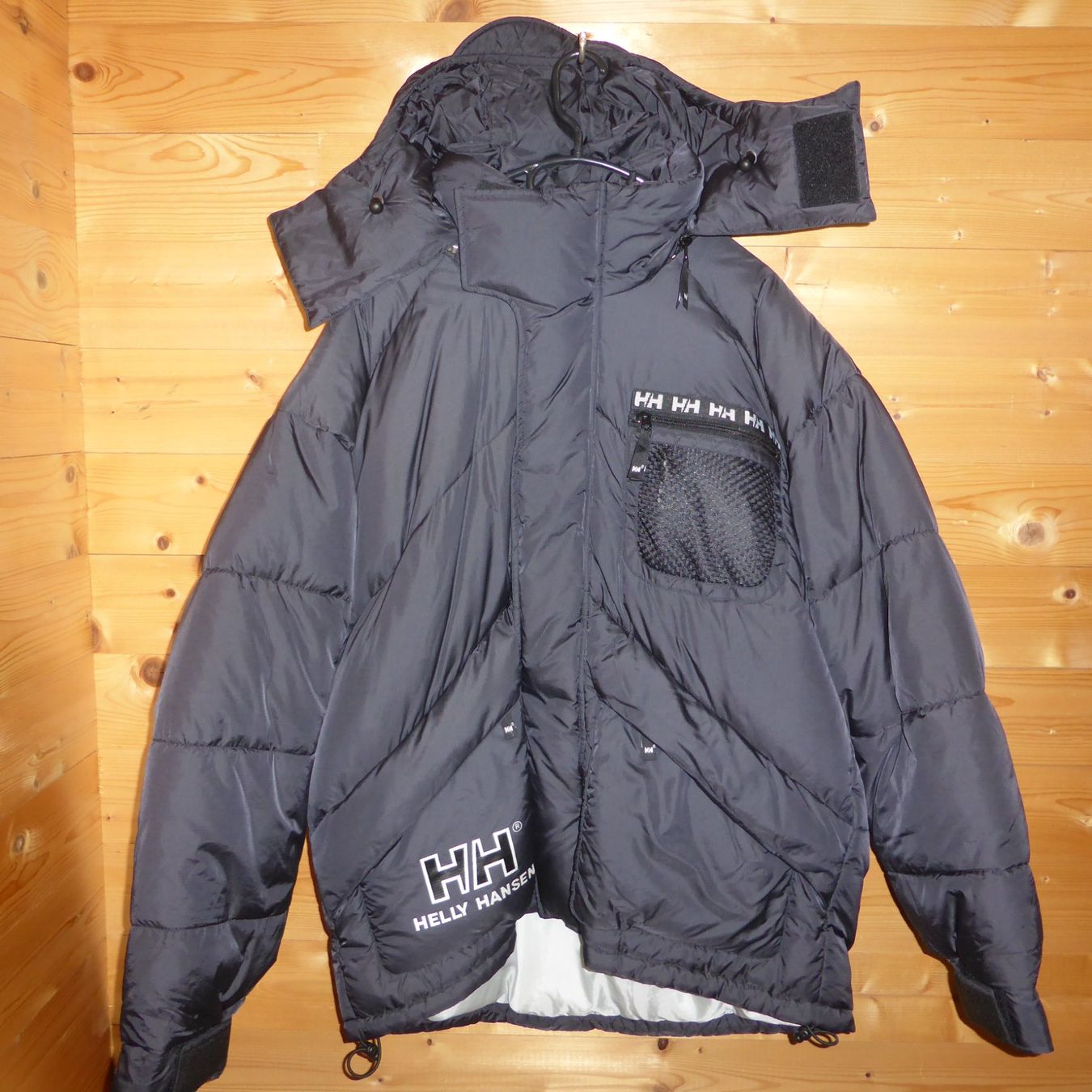 Helly Hansen Giacche: Daunenjacke HELLY HANSEN, Gr. M / VINTAGE – Usato da St.Gallen venduto da regenbogen5