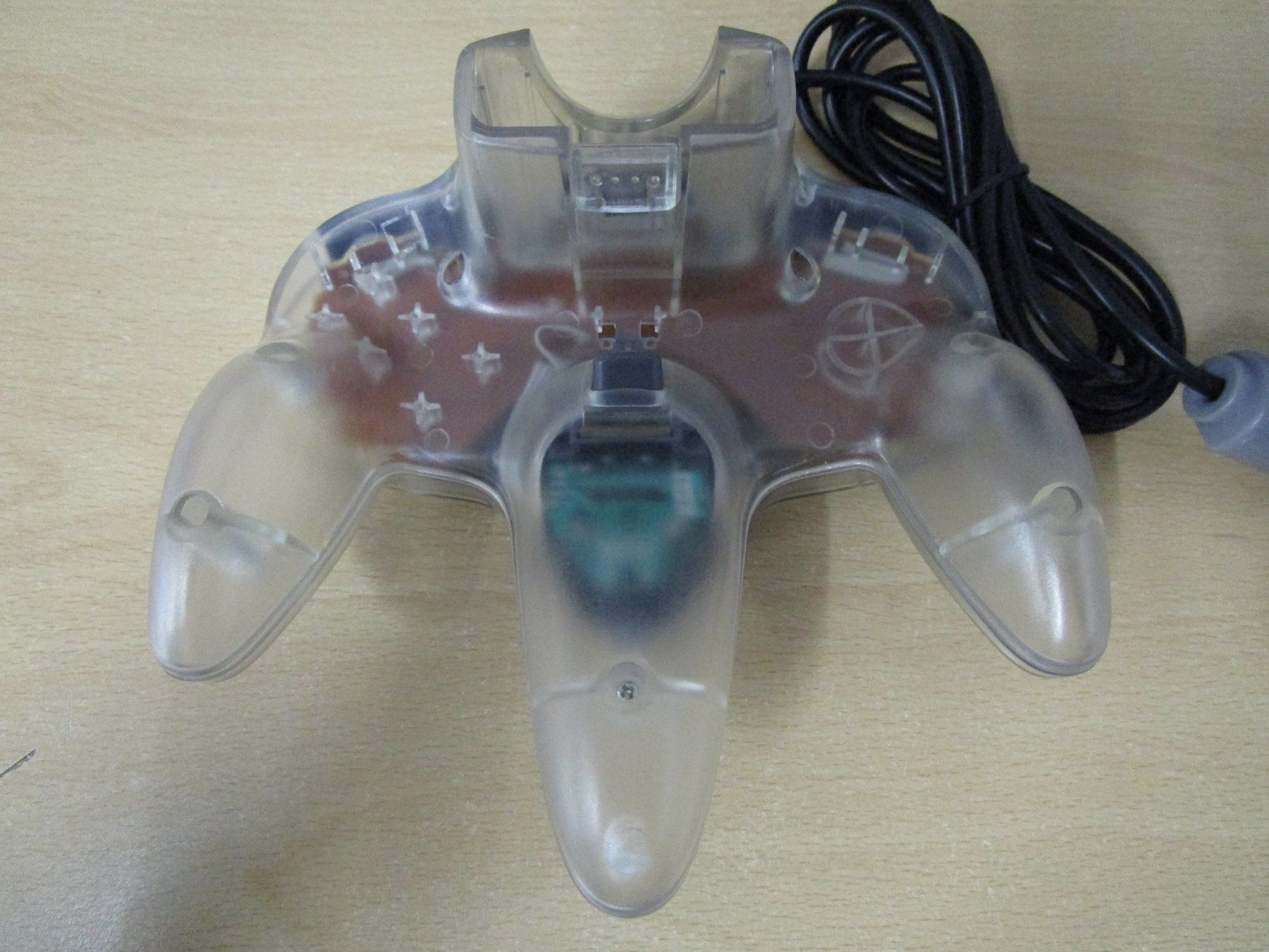 Controller: Nintendo 64 Controller - Farbe clear- Neuware- N64 Joypad – Nuovo (secondo la descrizione) da Goldau venduto da agestuffer 2