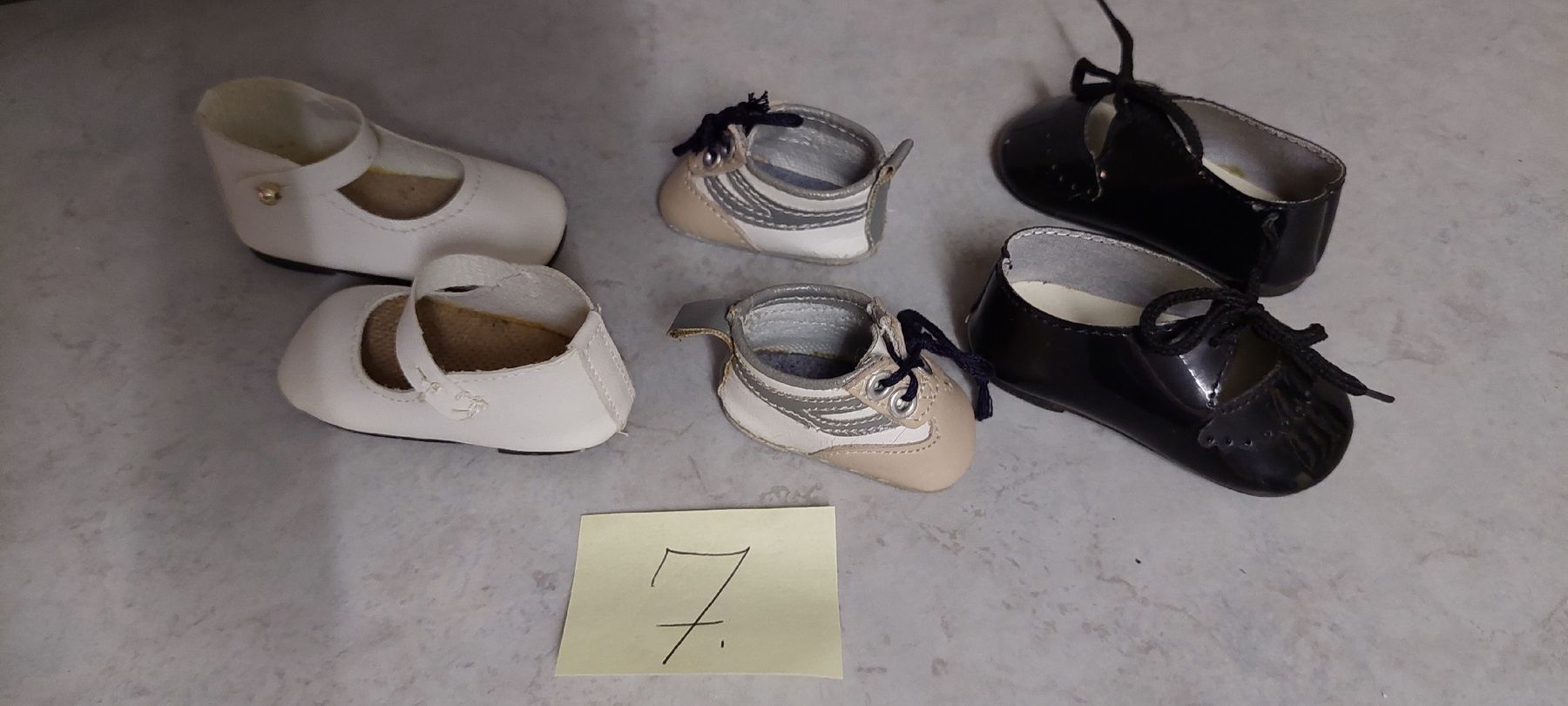 Bambole: Puppenschuhe  – Usato da Muri AG venduto da nindo1 5