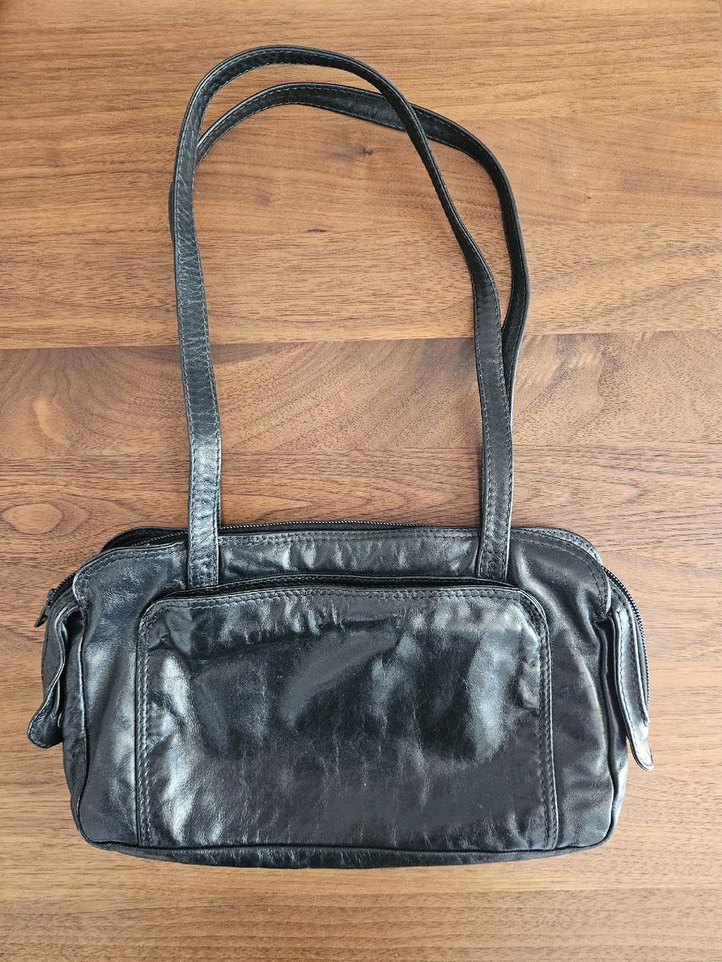 Taschen: Hübsche kleine Ledertasche – Gebraucht aus Luzern von blackcat010