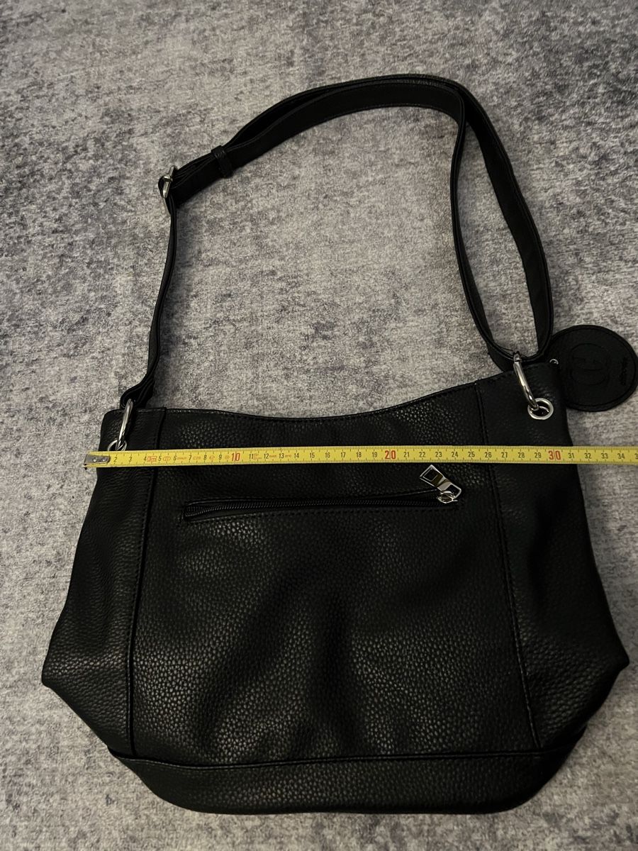 Borse da donna: Geräumige Schultertasche schwarz Kunstleder – Nuovo e nell'imballaggio originale da Siebnen venduto da toshi123 1