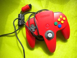 N-64 Kontroller in Farbe Rot nicht ausgeleiert
