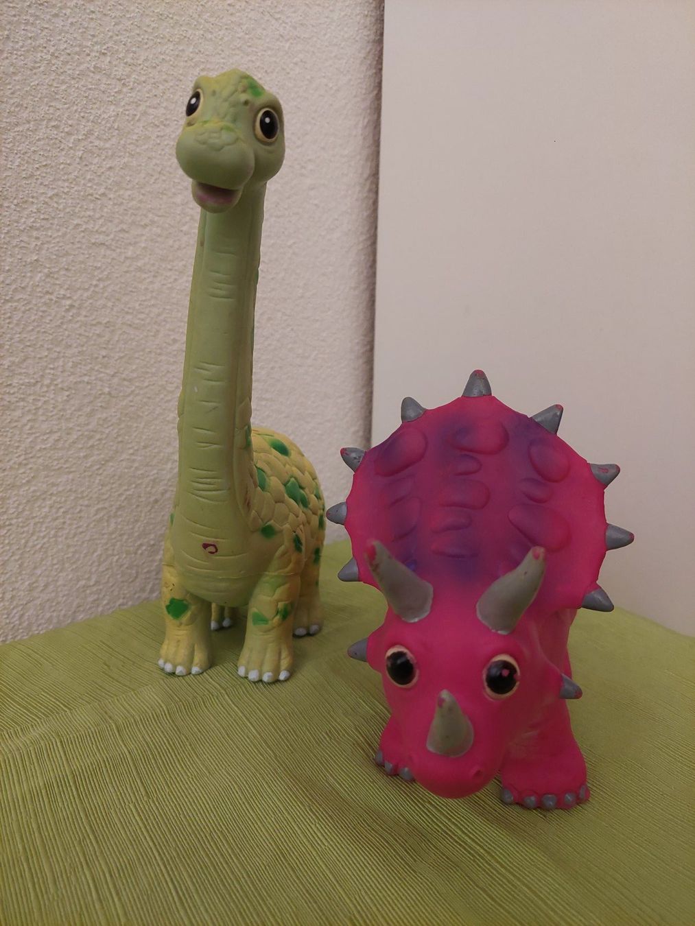 Jouets: Süsse Gummidinos – D'occasion à Salmsach par TomGi01 1