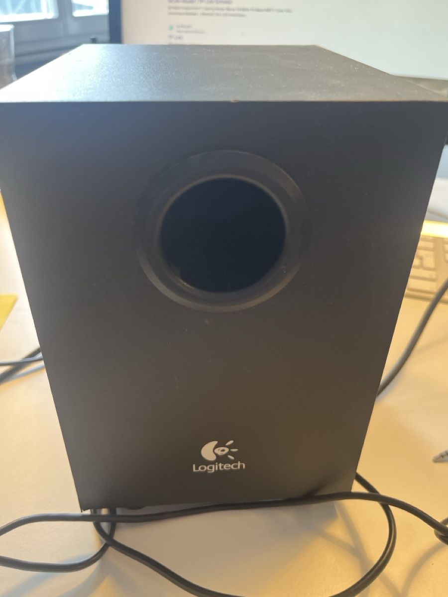 Logitech Home Cinema: Logitech LS21 2.1 Soundsystem – Usato da Basel venduto da HugChristine