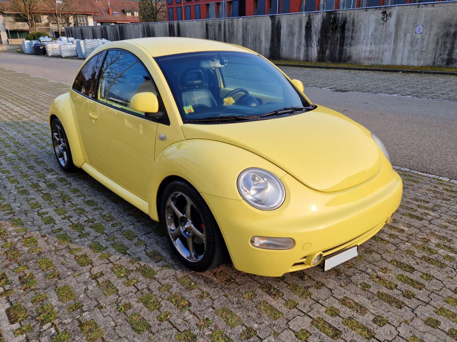 VW Automobili: VW New Beetle – Usato da Zwingen venduto da bea_h7ch