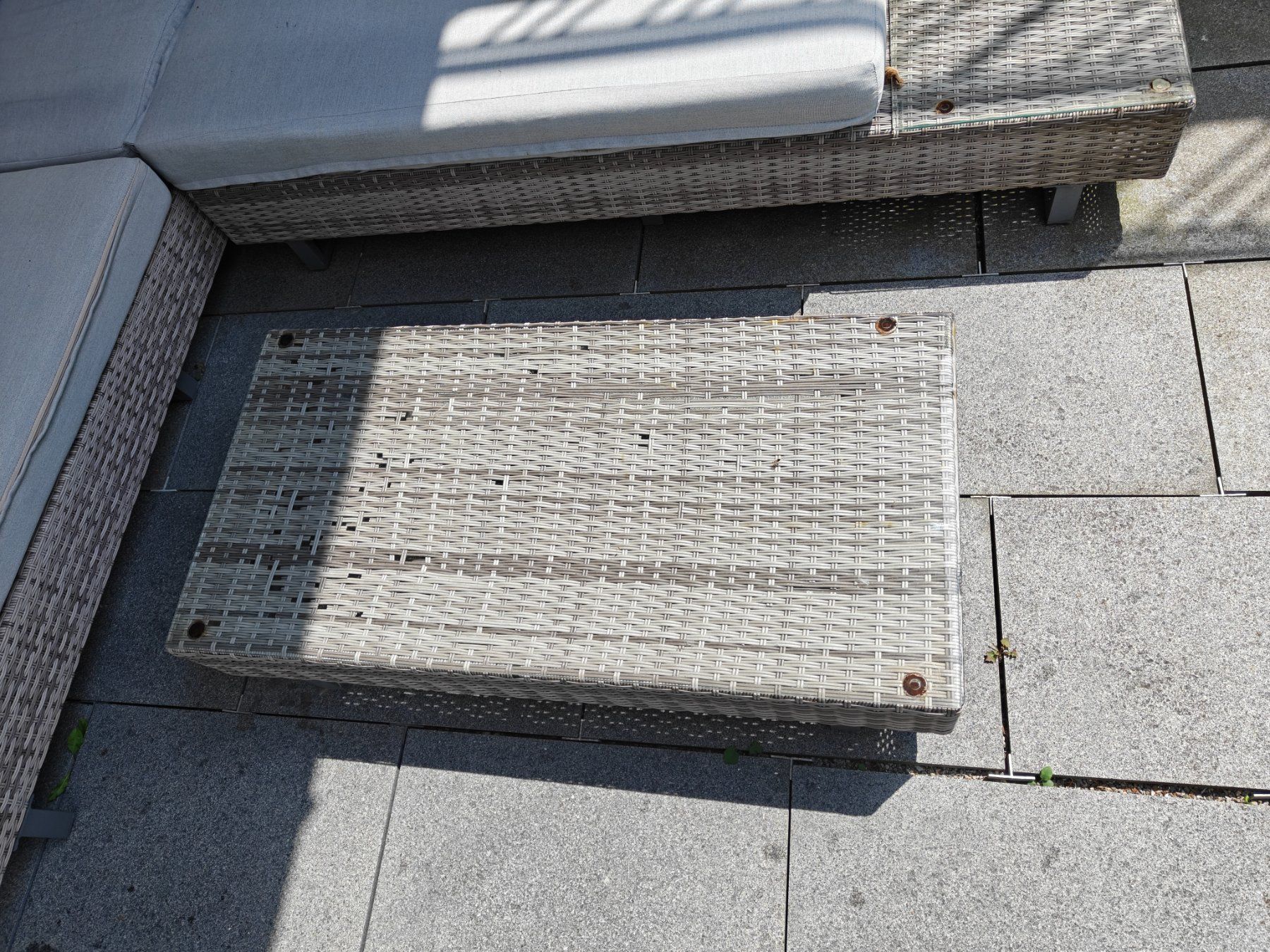 Divani: Gartenlounge Polyrattan inkl. Tisch mit Glasplatte – Usato da Schindellegi venduto da Blade_78 3
