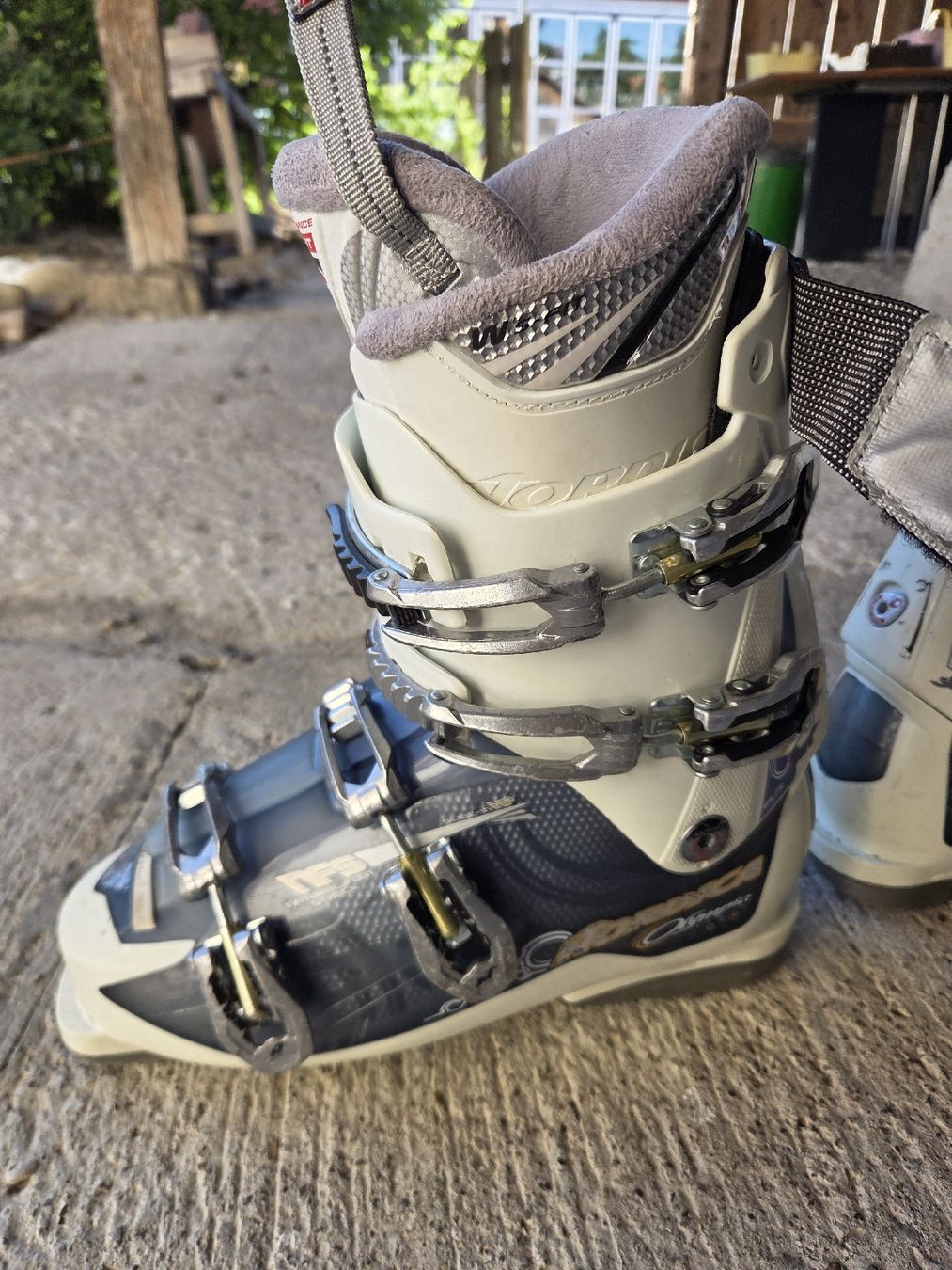 Nordica Scarpe da donna: Skischuhe Nordica 31.5 – Usato da Ruswil venduto da ram_xn5g 3
