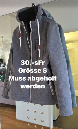 Graue Jacke mit Kapuze, Grösse S, neuwertig