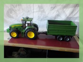 Bruder / John Deere 7930 Traktor mit Anhänger, top Zustand,