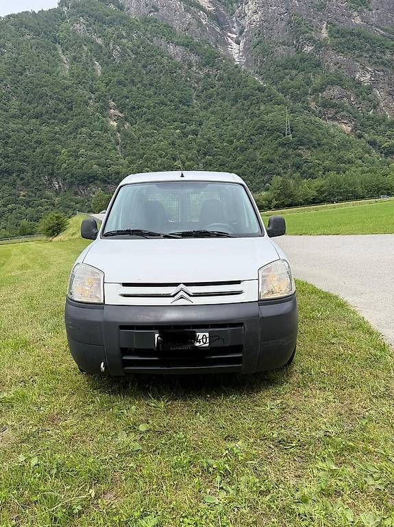 Autos: Citroen berlingo – D'occasion à Lostallo par ant_r7wr