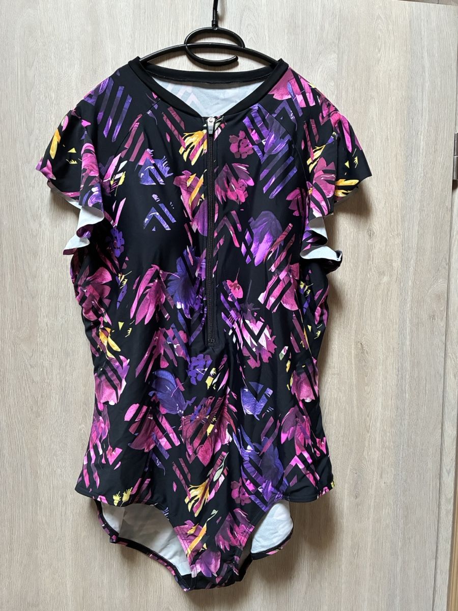 Badekleider & Bikinis: Badekleid mit Reissverschluss  – Neu (gemäss Beschreibung) aus Höfen b. Thun von Sonnenblumenkinder