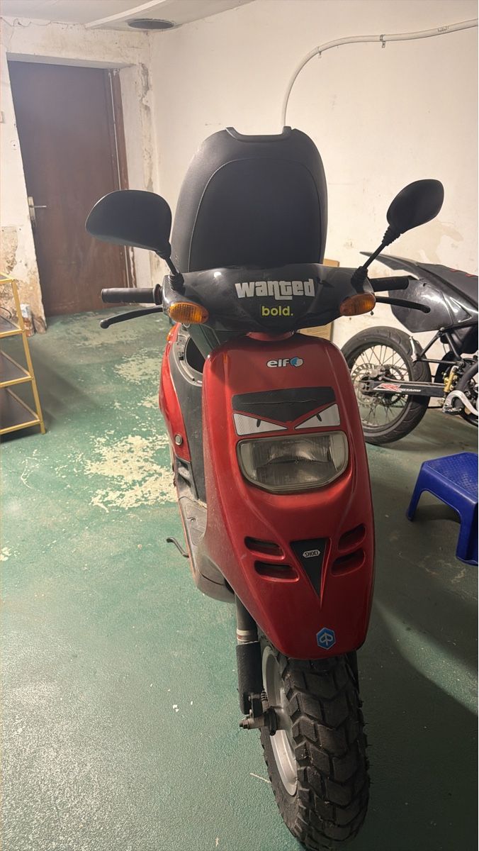 Piaggio Scooters: Roller Piaggio rot guter Zustand – Defekt aus Ins von lis_88yc