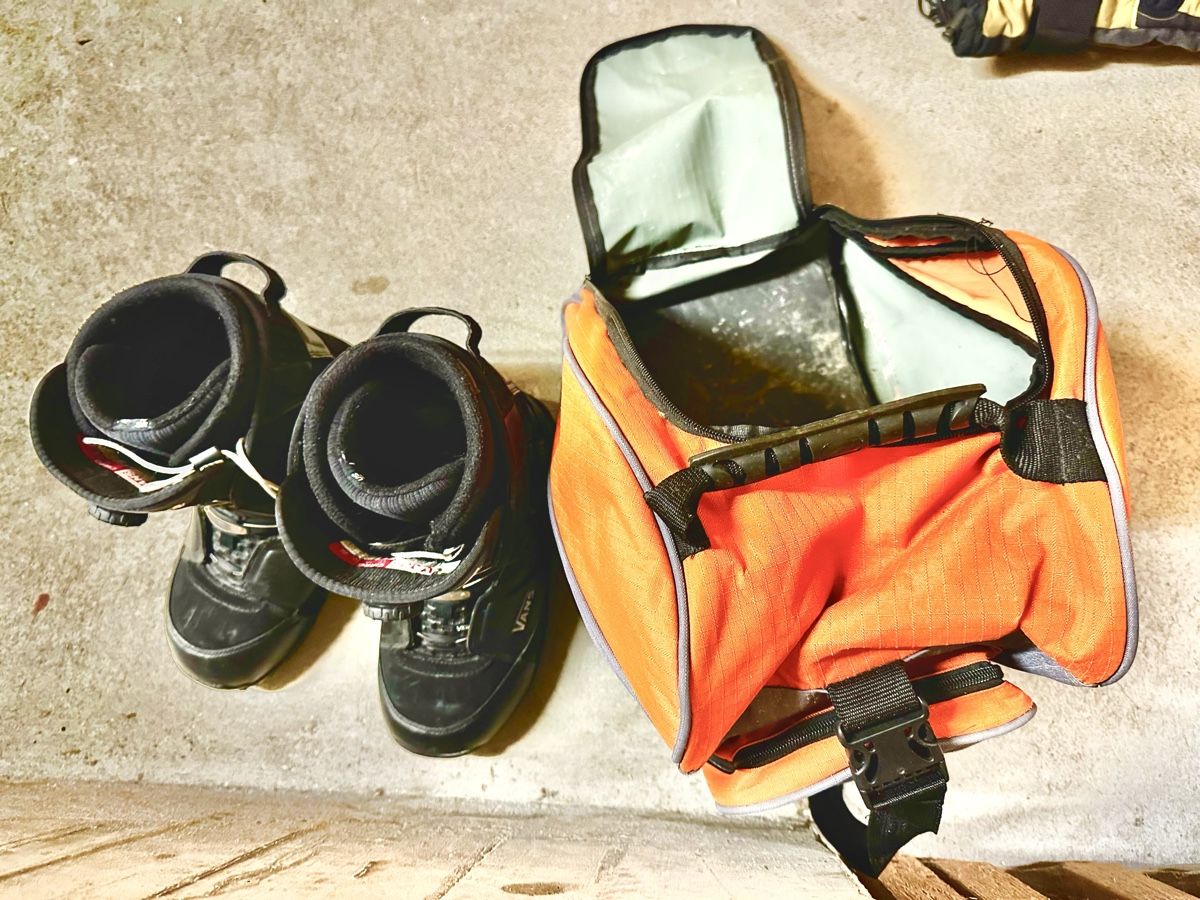 Vans Scarpe da uomo: Snowboardboots – Usato da Bern venduto da run80