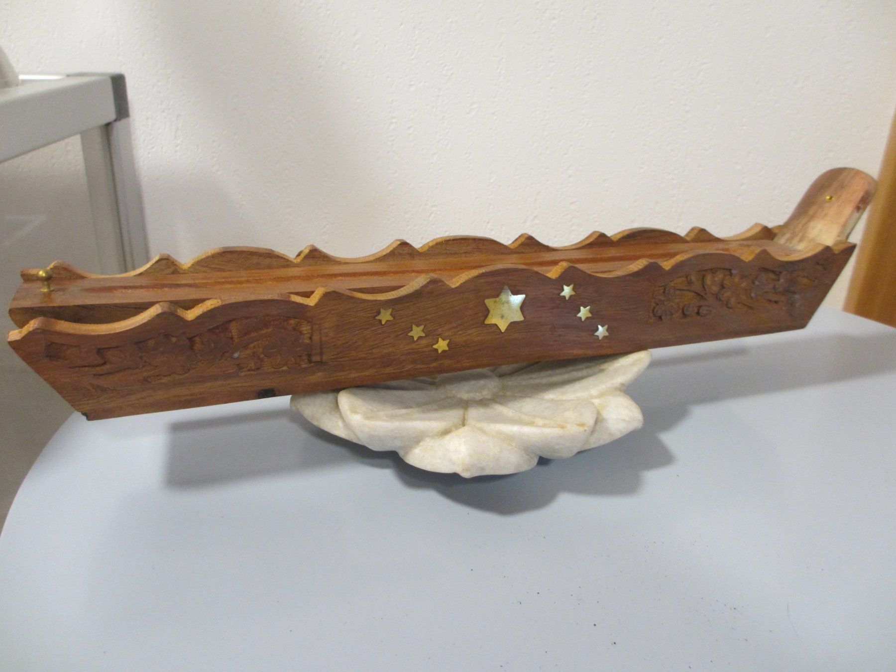 Candele: grosser Räucherstäbchenhalter Holz mit Messingsterne – Nuovo (secondo la descrizione) da Herisau venduto da fan_h9qj