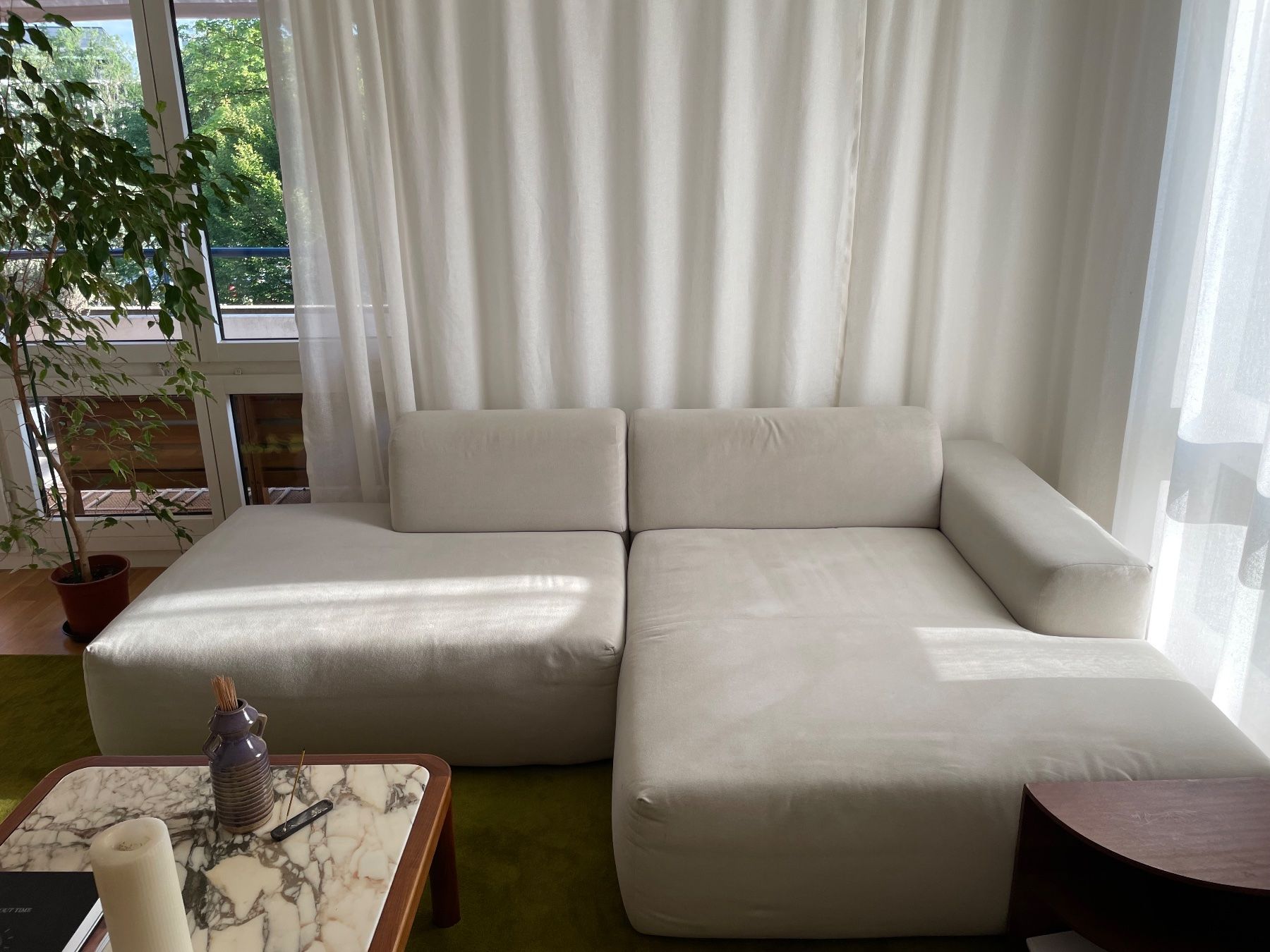 MYCS Sofas: Cremeweisser MYCS Sofa – Gebraucht aus Zürich von luc_5tcx 1