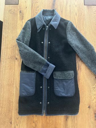 Toller Grau-blauer Wollmantel von Armani Jeans