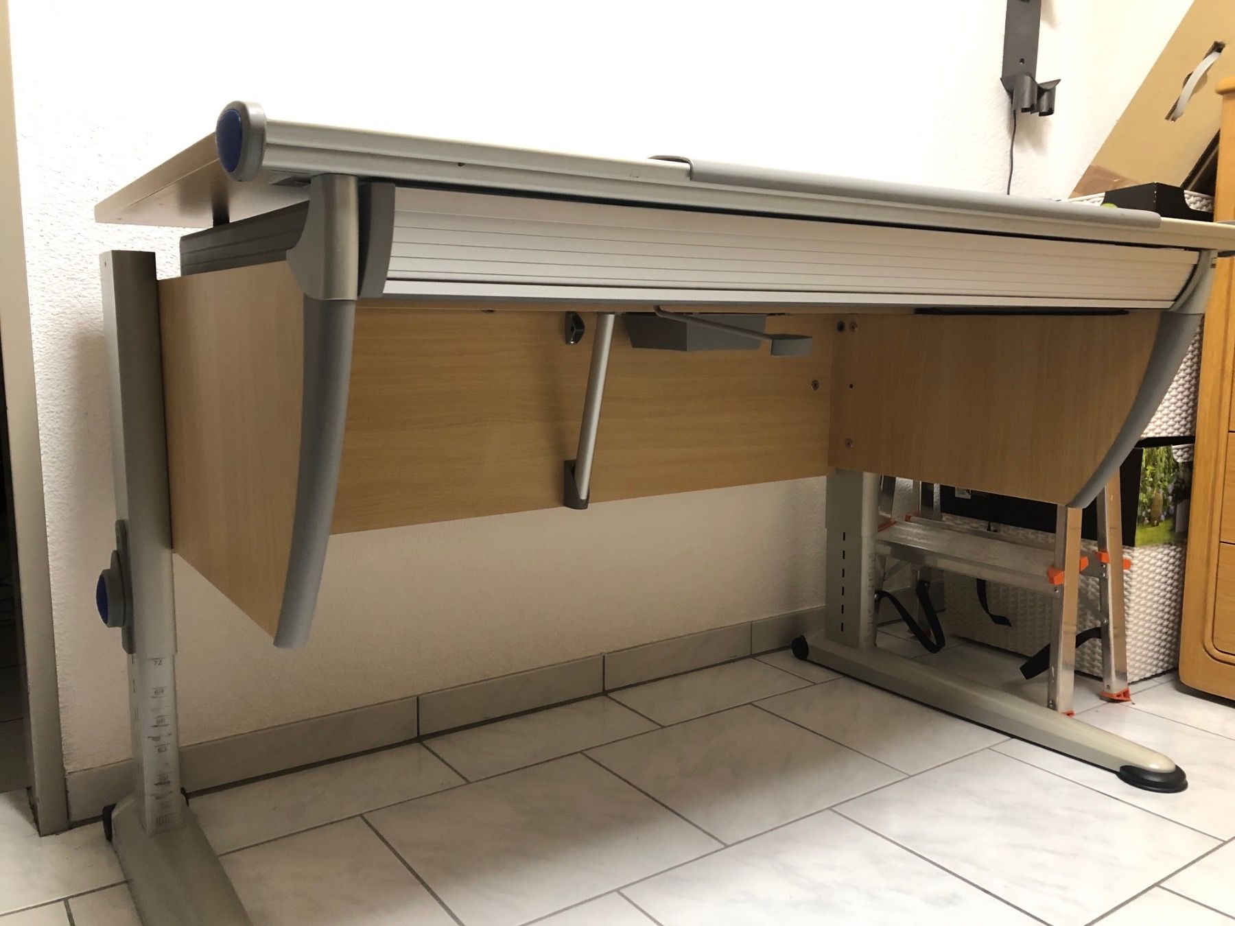 Schreibtische: Moll Kinder Schreibtisch Modell Runner – Gebraucht aus St. Pelagiberg von  4