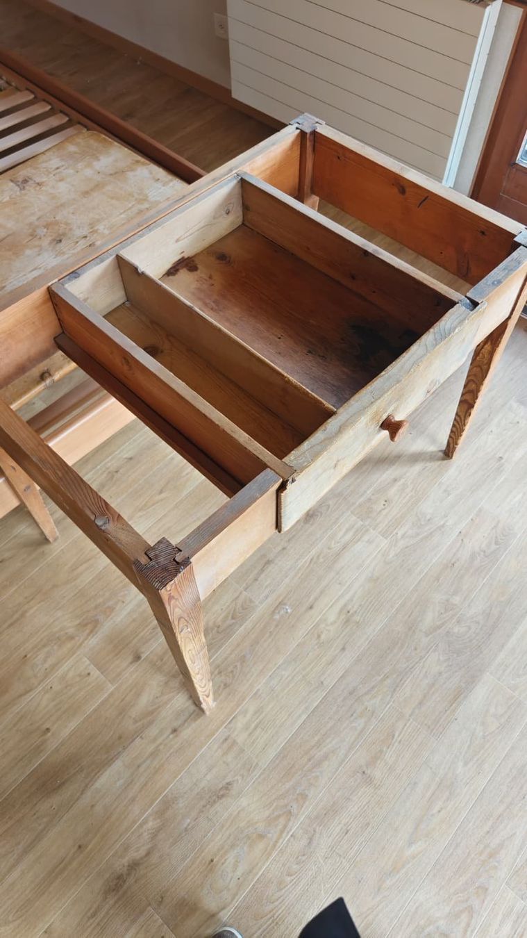 Tische: Antiker Tisch – Gebraucht aus Jona von Kapuzinermoench 1