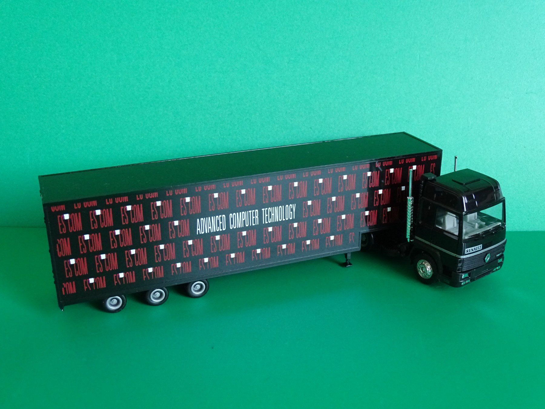 Herpa Modellautos: Renault LKW von Herpa 1/87 – Neu (gemäss Beschreibung) aus Bretzwil von Meex 1