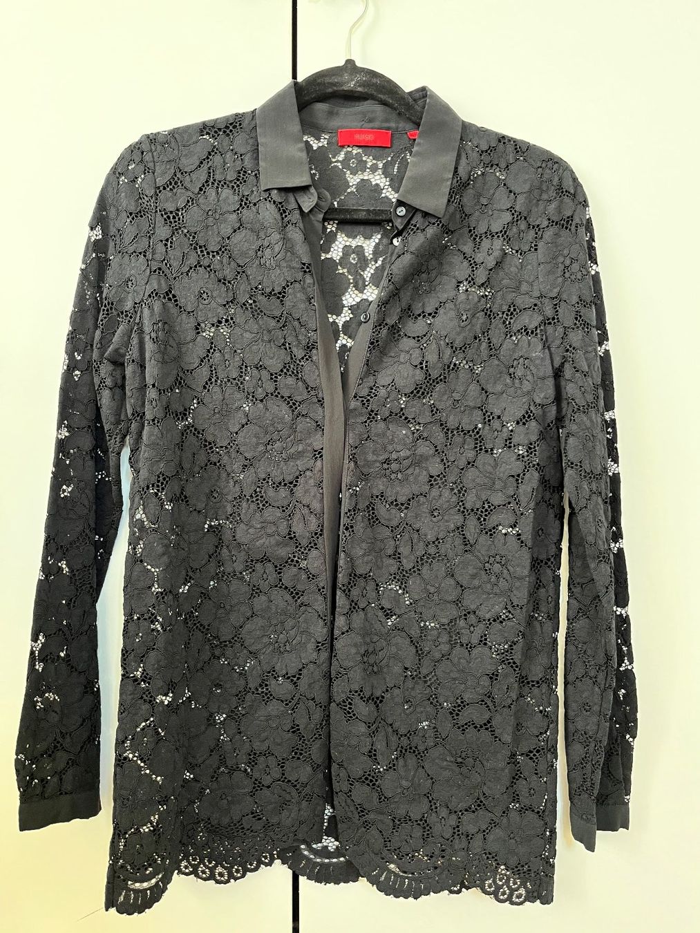 Hugo Boss Camicette: Hugo Boss - Schwarze elegante Spitzenbluse Gr. 36 – Nuovo (secondo la descrizione) da Frenkendorf venduto da klourenco 1