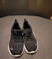Puma baskets enfant, taille 22, noires et roses, état top!