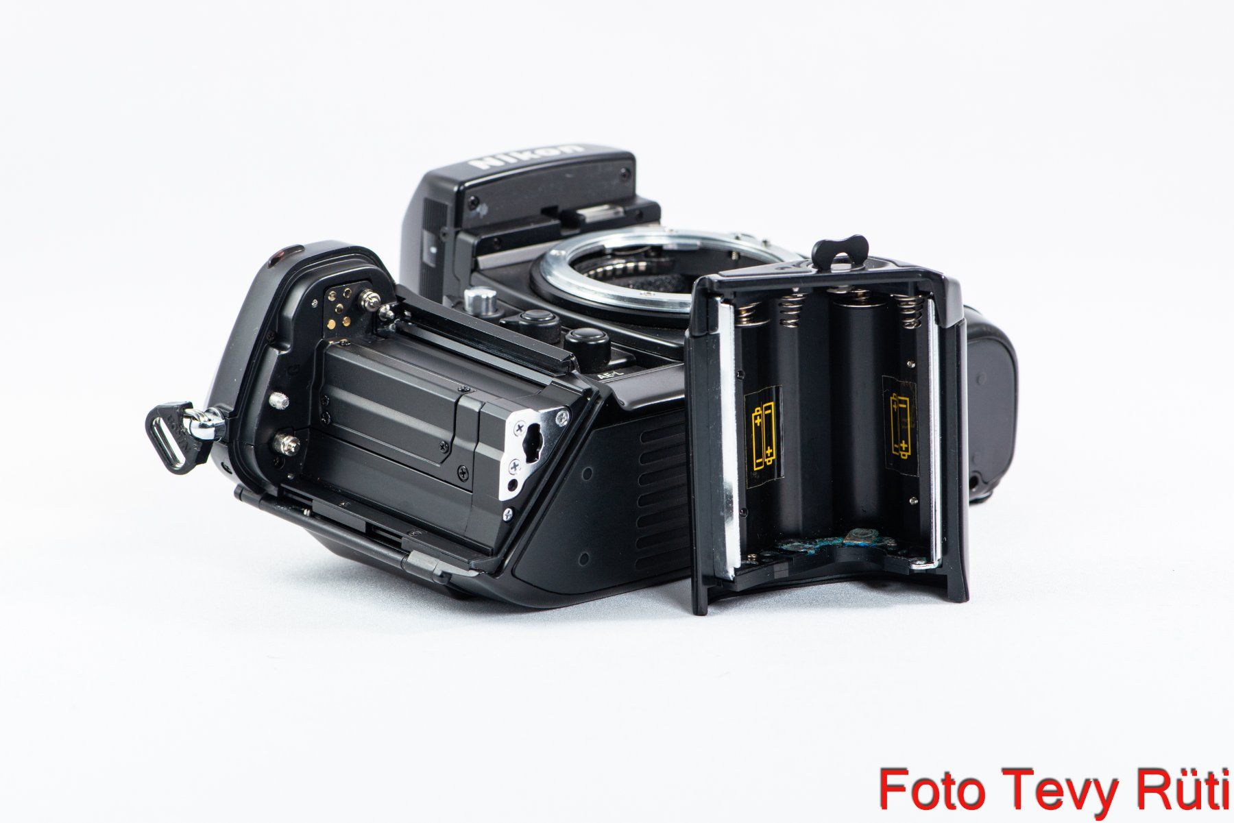 Nikon Kamera: Nikon F4 – Gebraucht aus Rüti ZH von FotoTevy 4