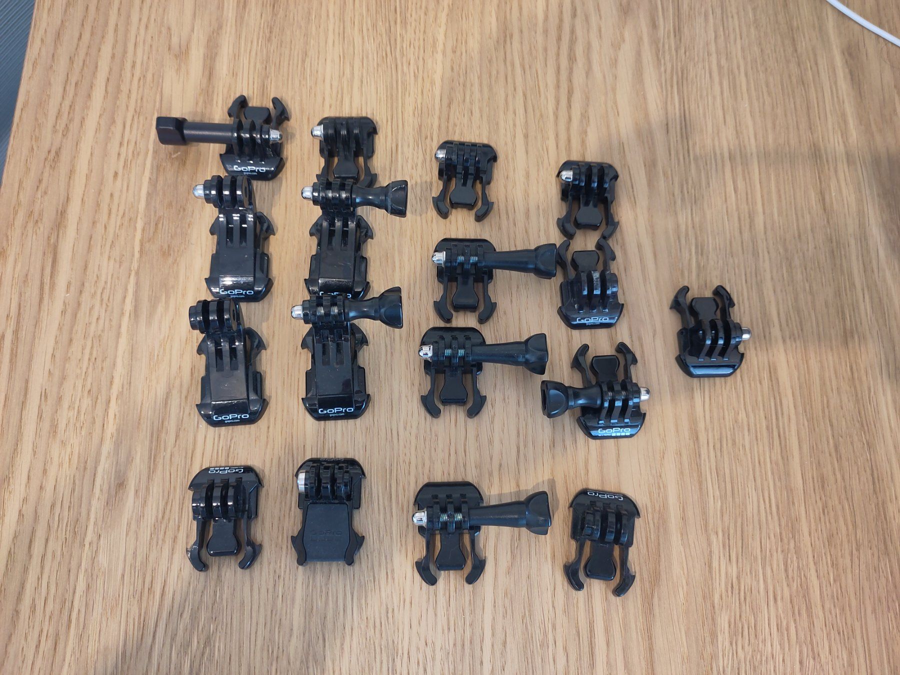 Gopro Treppiedi & Teste: GoPro Zubehör Set diverse Halterungen – Usato da Effretikon venduto da pemko