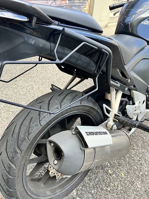 Strada: Vente CB500F et accessoires  – Usato da Carouge venduto da mou_9gfy 3