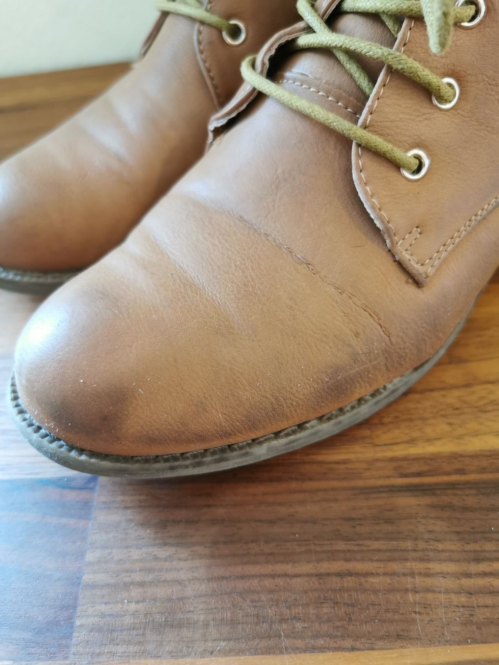 Scarpe da donna: Braune / cognac Stiefeletten mit Nieten Gr.37 – Usato da Boniswil venduto da Totomat-Lady 7