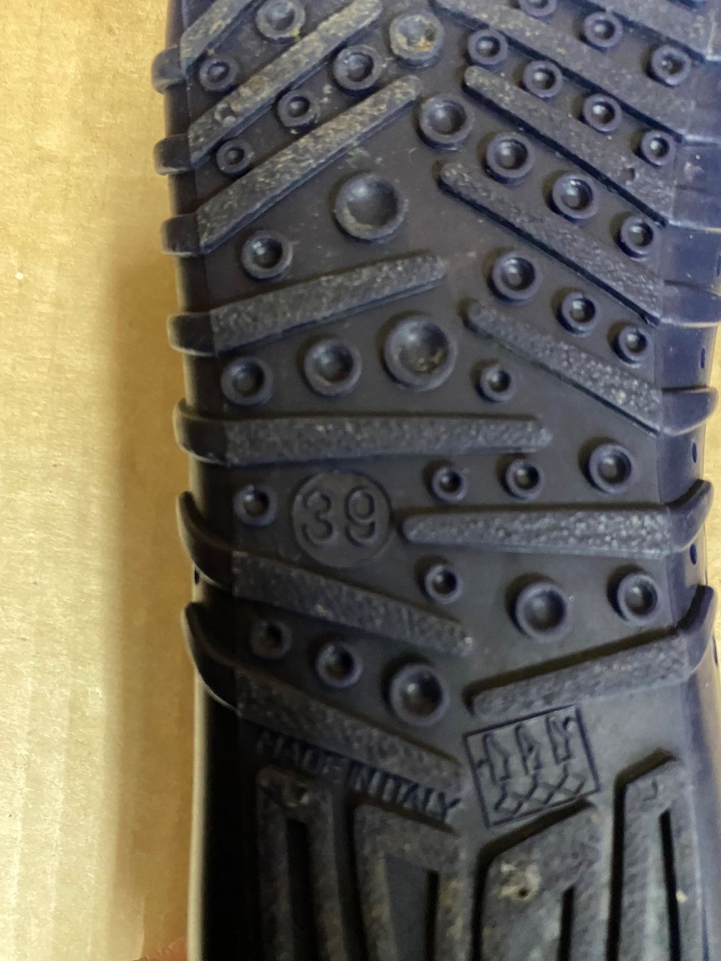 Scarpe da uomo: Wasserschuhe Grösse 39 – Usato da Eschlikon TG venduto da ArtRec 4