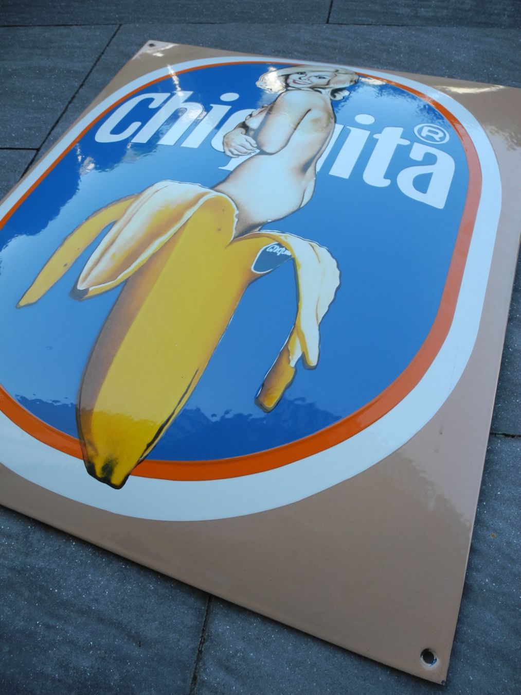 Schilder: MEL RAMOS CHIQUITA EMAILSCHILD – Neu (gemäss Beschreibung) aus Reinach AG von Huckleberrysix 1