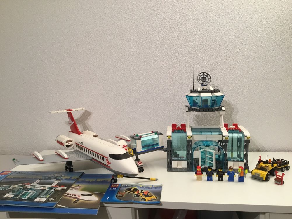 Lego City Flughafen 7894 von 2006 (Gebraucht) in Willisau für CHF 129 ...