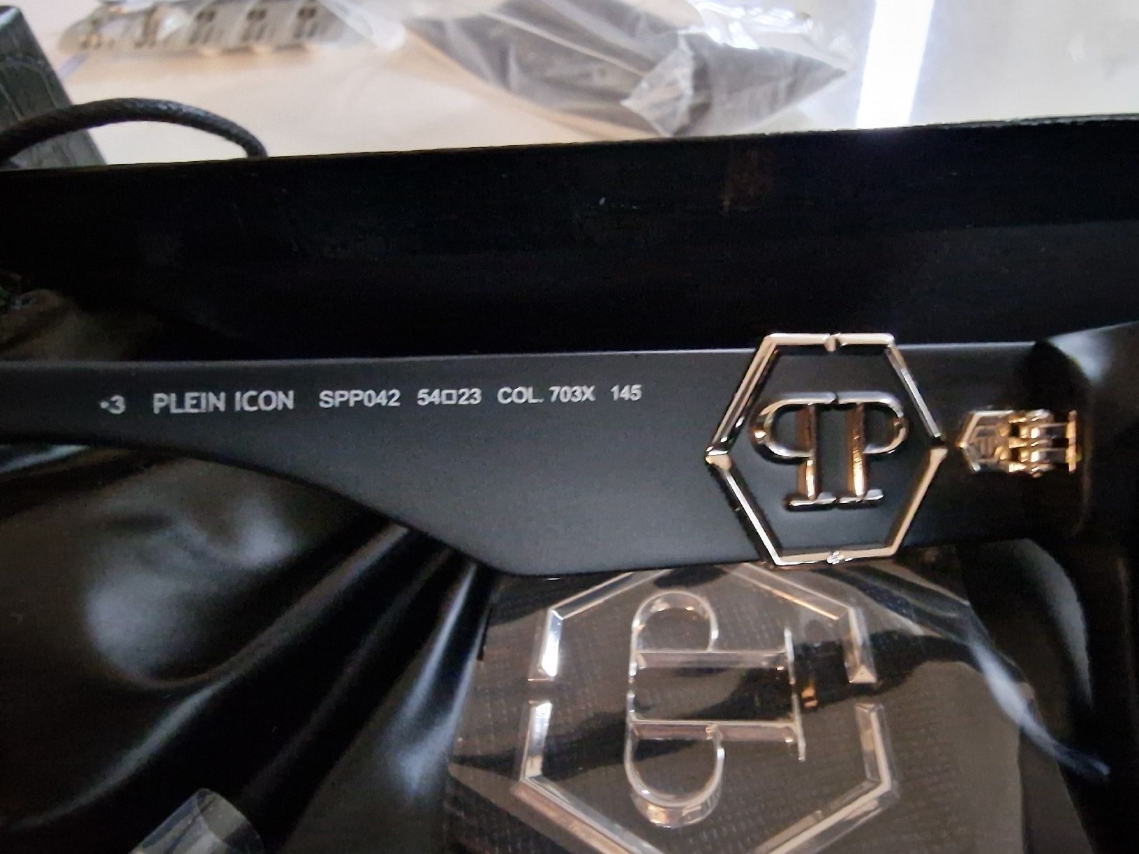 Philipp Plein Brillen & Gläser: Fabrikneu Philipp plein Sonnenbrille – Neu und originalverpackt aus Scherz von lacoste30 4