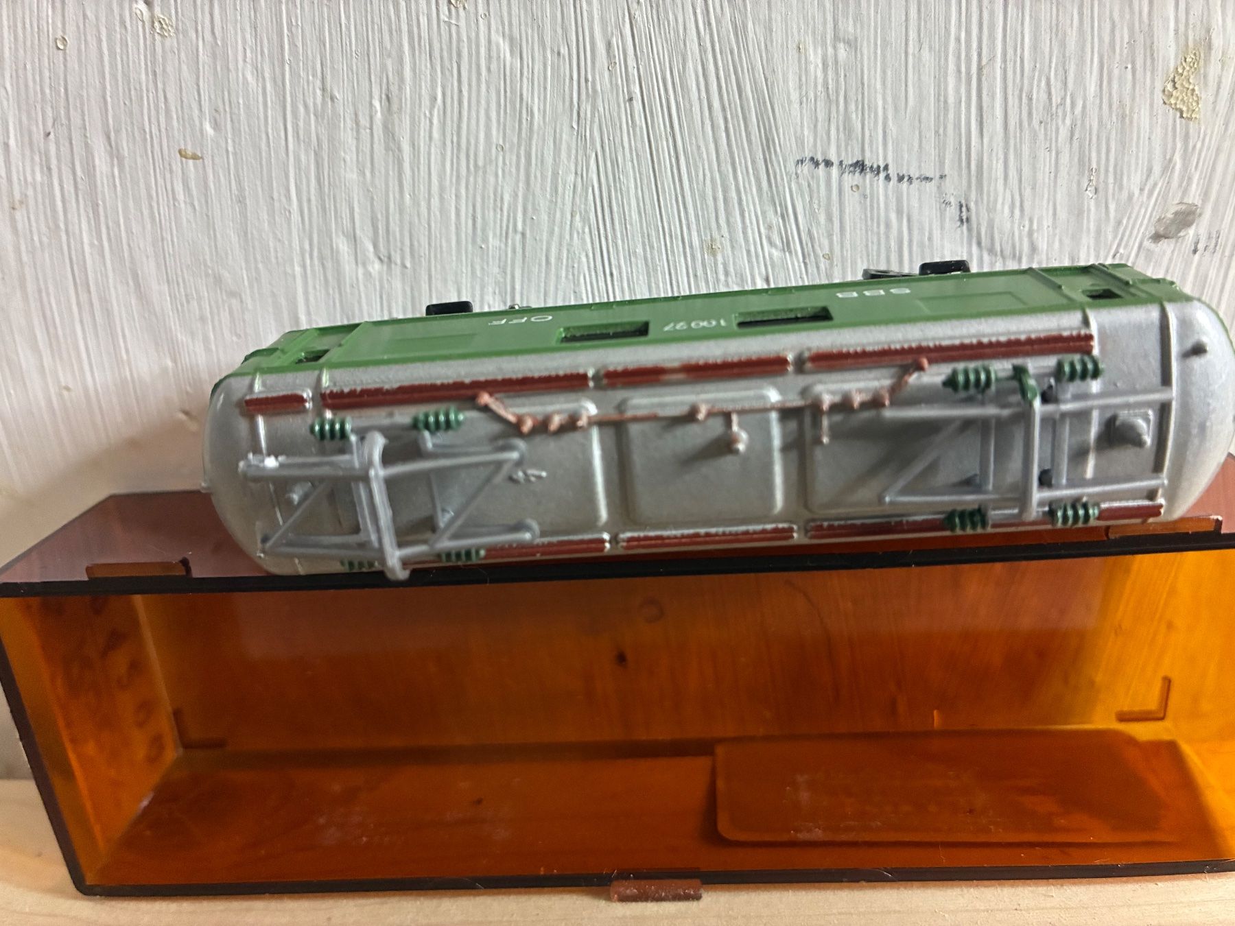 Arnold Modellini di ferrovie: SBB CFF Re 420 100 27 Lock lindengrün von Arnold – Usato da Hofstetten ZH venduto da Qwertz3 1