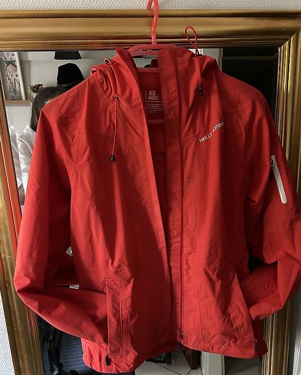 Vestes: Windjacke Helly Hansen – D'occasion à Basel par rit_l8k7 1