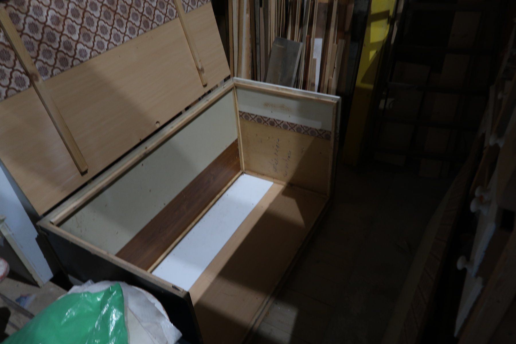 Coffres: coffre pour rangement – D'occasion à Mollens par Wagnerj 1