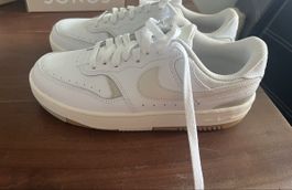Nike Turnschuhe weiss Grösse 38.5 neu