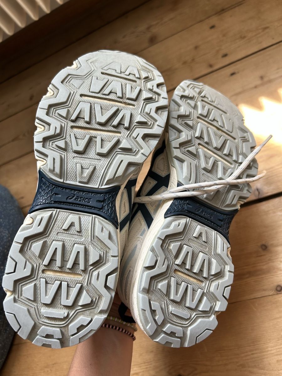 Asics Damenschuhe: Asics gr 38💜 – Gebraucht aus Basel von Nicetohave13 6