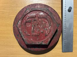 Deckel mit Logo FBW und Nummer F 13939, gebraucht